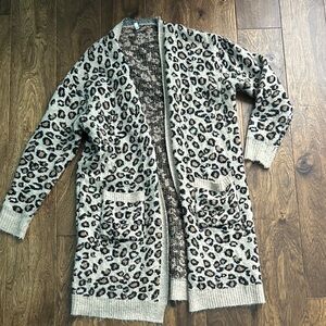 Jodifl Leopard Sweater Size Small